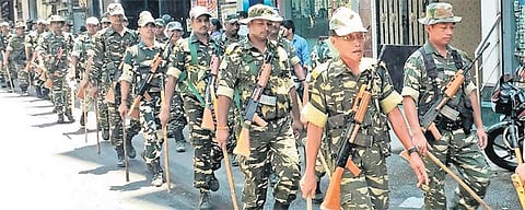 சென்னையில் அனைத்து தொகுதிகளிலும் துணை ராணுவம் கொடி அணிவகுப்பு﻿