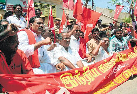 கம்யூனிஸ்ட்டுகள்: அன்றும் இன்றும்﻿
