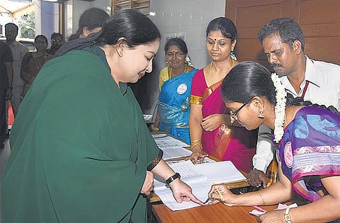 232 தொகுதிகளிலும் அமைதியாக நடந்தது சட்டப்பேரவைத் தேர்தல்: தமிழகத்தில் 73.76 சதவீத வாக்குப்பதிவு