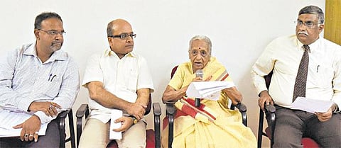 நுரையீரல் புற்றுநோயில் முதலிடம் நோக்கி தமிழகம்: மருத்துவர் சாந்தா அதிர்ச்சி தகவல்
