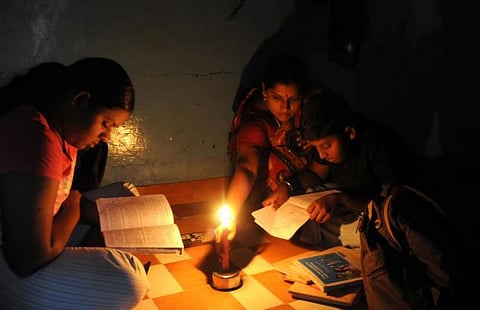 சொன்னது சொன்னபடி: இரவு நேரங்களில் மின் வெட்டு