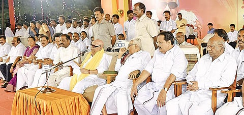 ரூ.570 கோடி விவகாரம்: பிரதமர் விளக்கம் அளிக்காவிட்டால் நாடு ஸ்தம்பிக்கும் - போராட்டம் நடத்தப் போவதாக பிறந்த நாள் பொதுக்கூட்டத்தில் கருணாநிதி அறிவிப்பு