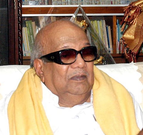 மோடியும், ஜேட்லியும் ஜெயலலிதாவிடம் மிருதுவான அணுகுமுறையைக் கடைபிடிக்கின்றனர்: கருணாநிதி கருத்து