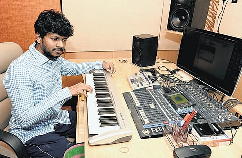 புறப்படும் புதிய இசை 11: உள்ளிருந்து ஒலித்த குரல்