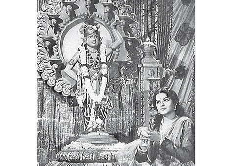 ‘தி இந்து’ - பொதிகை தொலைக்காட்சி இணைந்து வழங்கும்﻿ எம்.எஸ்.சுப்புலட்சுமியின் வாழ்க்கைத் தொடர்﻿: 38-வது வாரமாக இன்று ஒளிபரப்பு