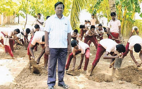 உள்ளம் கவர் கந்தன்﻿﻿