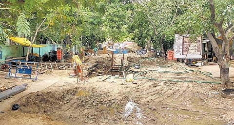 7 மாதங்களாக நடைபெறும் கழிவுநீர் குழாய் பதிக்கும் பணி: பொதுமக்கள் கடும் அவதி
