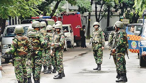 வங்கதேச உணவகத்தில் விடியவிடிய சண்டை﻿: ஐஎஸ் தாக்குதலில் 20 வெளிநாட்டினர், 2 போலீஸார் பலி﻿