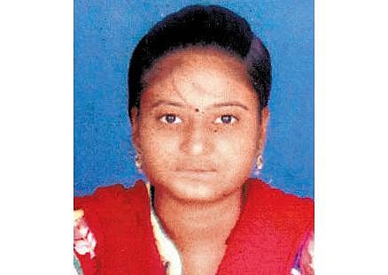 சுவாதி சம்பவம் போல தெலங்கானாவில் பயங்கரம்﻿: காதலிக்க மறுத்த இளம்பெண் கொலை﻿ - கொலையாளி கைது﻿