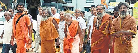 நதியின் புனிதத்தைப் பாதுகாக்க குடகு முதல் பூம்புகார் வரை: காவிரி கரையில் விழிப்புணர்வு நடை பயணம்