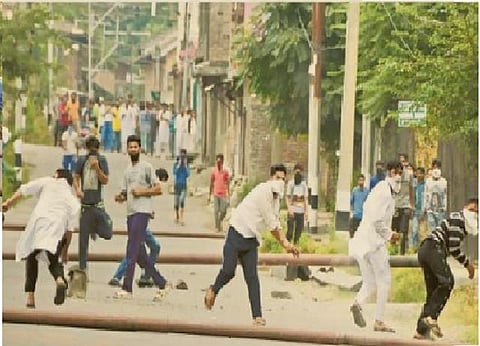 காஷ்மீரில் 6-வது நாளாக கலவரம்﻿: பலி எண்ணிக்கை 38 ஆக உயர்வு﻿