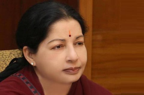 மத்திய அரசிடம் அதிகாரங்களை குவிக்கும் போக்கு மாறவேண்டும்: நிதி ஆதாரங்களை பெருக்க மாநில அரசுக்கு அதிக அதிகாரம் - மாநில கவுன்சில் கூட்டத்தில் ஜெயலலிதா வலியுறுத்தல்