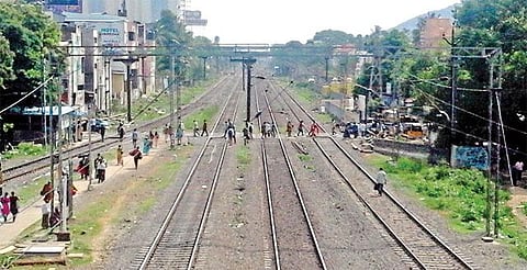 துறைகளுக்கு இடையே ஒருங்கிணைப்பு இல்லாததால் கிடப்பில் குரோம்பேட்டை ராதா நகர் சுரங்கப் பாதை திட்டம்: மக்களின் 30 ஆண்டு கால கனவு நிறைவேறுமா?