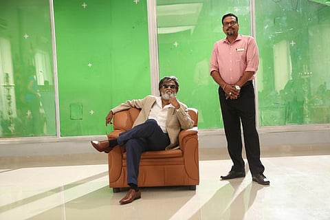 ரஜினியின் இன்ட்ரோ காட்சி கசிவு: கபாலி படக்குழு அதிர்ச்சி!