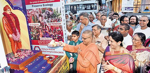 இந்து ஆன்மிக கண்காட்சியை முன்னிட்டு விவேகானந்தர் ரத ஊர்வலம்: சென்னையில் பூஜையுடன் தொடங்கியது