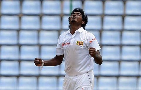இலங்கைக்கு எதிராக பெரிய ஸ்கோரை எட்ட முடியாமல் ஆஸி. 203 ரன்களுக்குச் சுருண்டது