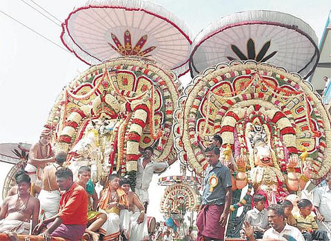 வேதகிரீஸ்வரர் கோயில் புஷ்கர மேளா திருவிழா﻿: திருக்கழுக்குன்றத்தில் கோலாகலம்﻿ - லட்சக்கணக்கான பக்தர்கள் குவிந்தனர்﻿