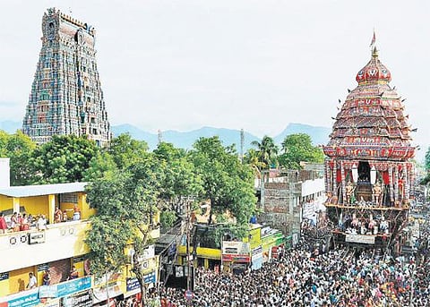 ஆண்டாள் கோயில் ஆடிப்பூர தேரோட்டம்﻿: ஆயிரக்கணக்கான பக்தர்கள் தரிசனம்﻿