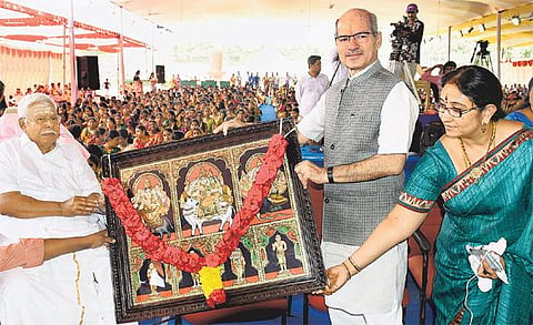 இந்து ஆன்மிக, சேவை கண்காட்சி நாளை நிறைவடைகிறது: ‘வாழுங்கள், வாழவிடுங்கள்’ என்ற தத்துவத்தை பின்பற்றுவோம் - மத்திய அமைச்சர் அனில் தவே வலியுறுத்தல்