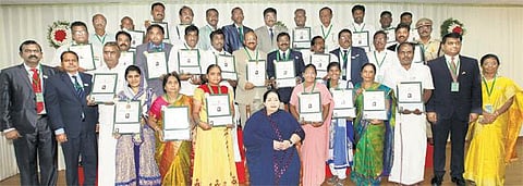 தோல் ஆராய்ச்சி நிறுவன விஞ்ஞானிக்கு கலாம் விருது: சுதந்திர தினத்தில் முதல்வர் ஜெயலலிதா வழங்கினார்