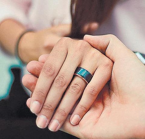 உலக மசாலா: அன்பானவர்களின் இதயத் துடிப்பை உணர வைக்கும் மோதிரம்!﻿