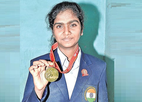 குண்டு எறிதல் வீராங்கனையின் ஒலிம்பிக் கனவு நிறைவேறுமா?﻿- தமிழக அரசிடம் உதவி கோருகிறார்﻿