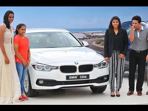 சிந்து, சாக்‌ஷி, திபா கர்மாகருக்கு கார்களை பரிசு வழங்கினார் சச்சின் டெண்டுல்கர்