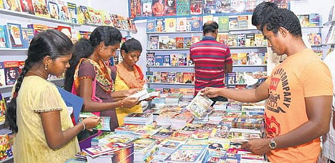 களைகட்டுகிறது மதுரை புத்தகத் திருவிழா!﻿