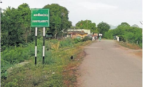 சமூகப் போராளிகளை நினைவுகூரும் வகையில்﻿ கார்ல்மார்க்ஸ் முதல் வெண்மணி வரை குழந்தைகளுக்கு கம்யூனிஸ பெயர்கள்:  கொள்கைப் பிடிப்புடன் திகழும் வன்னிவேலம்பட்டி கிராமம்﻿