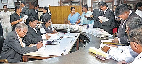 தமிழகம் முழுவதும் லோக்-அதாலத்: ஒரே நாளில் ரூ.83 கோடி இழப்பீடு - 58,437 வழக்குகளுக்கு தீர்வு
