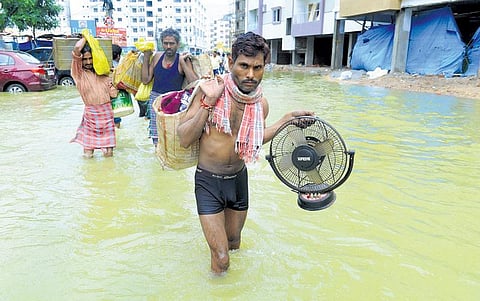 ஹைதராபாத்தில் விடிய விடிய கனமழை பெய்ததால் பாதிப்பு﻿