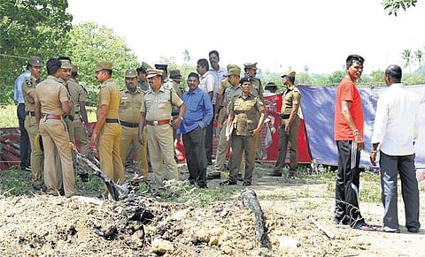 திருச்சி அருகே நகைக்காக 8 பேரை கொலை செய்த சப்பாணி: 6 பேரின் உடல் பாகங்கள் தோண்டி எடுப்பு﻿