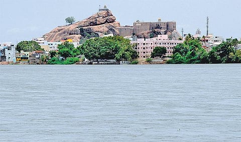 மத்திய அரசும் கைவிரித்துவிட்டதே﻿: காவிரி டெல்டா கடைமடை விவசாயிகள் வேதனை﻿