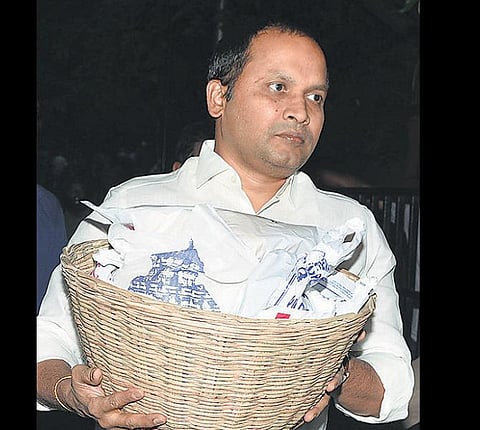 திருப்பதி கோயில் பிரசாதத்தை அனுப்பி ஜெயலலிதா உடல்நலம் குறித்து சந்திரபாபு நாயுடு விசாரிப்பு﻿