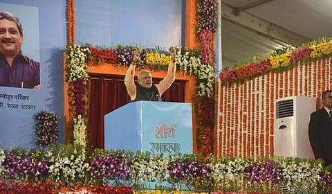 தங்கள் மீது கல்வீசித் தாக்கினாலும்  சேவையையே கடமையாகக் கொண்டது இந்திய ராணுவம்: பிரதமர் மோடி பாராட்டு
