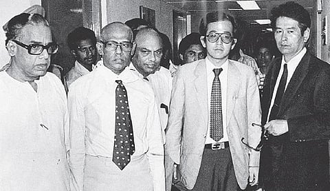 சென்னை அப்போலோ முதல் அமெரிக்காவின் ப்ரூக்ளின் வரை: 32 ஆண்டுகளுக்கு முன்பு எம்.ஜி.ஆருக்கு நடந்தது என்ன?