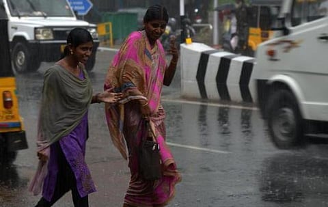 வானிலை முன்னறிவிப்பு: வங்கக் கடலில் காற்றழுத்த தாழ்வு பகுதி உருவாக வாய்ப்பு