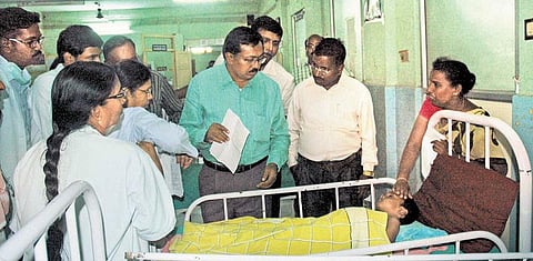 சென்னை புறநகர் பகுதிகளில் காய்ச்சலை தடுக்க﻿ 20 நடமாடும் மருத்துவக் குழுக்கள் அமைப்பு﻿: சுகாதாரத்துறை இயக்குநர் குழந்தைசாமி தகவல்﻿