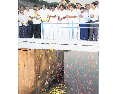 கண்டலேறு அணையில் இருந்து திறக்கப்பட்ட﻿ கிருஷ்ணா நீர் வந்தது﻿: இன்று மாலை பூண்டி ஏரியை வந்தடையும்﻿