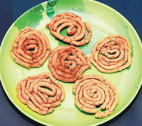 வரகரிசி முறுக்கு