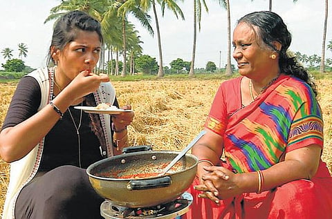 சேனல் சிப்ஸ்: ஊரும் உணவும்