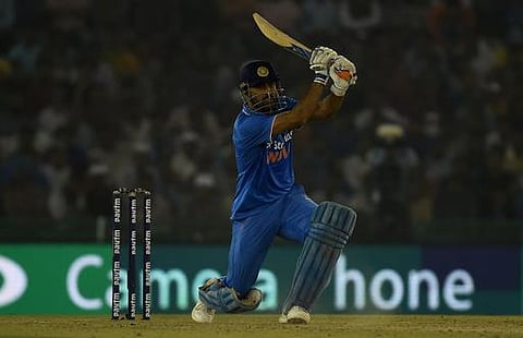 தோனியின் 9,000 ரன்களும் கவனிக்கத்தக்க புள்ளிவிவரமும்!