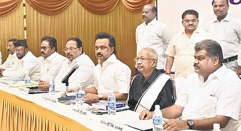 காவிரி பிரச்சினை: திமுக தலைமை அனைத்துக் கட்சிக் கூட்டத்தில் 4 தீர்மானங்கள் நிறைவேற்றம்