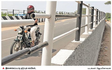 பயணிகளை சோதிக்கும் சிங்காநல்லூர் புதிய ரயில்வே பாலம்﻿: இருளில் தடுமாறும் வாகன ஓட்டிகள்; விபத்து அதிகரிக்கும் அபாயம்﻿
