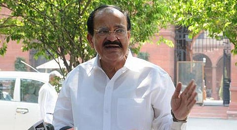 என்டிடிவி இந்தியா தடை மீதான காலங்கடந்த விமர்சனங்கள்: வெங்கய்ய நாயுடு சாடல்