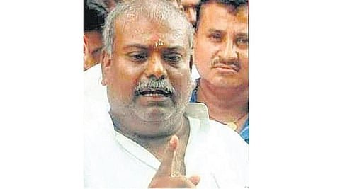 மைனர் பெண் பாலியல் பலாத்காரம் செய்யப்பட்ட வழக்கில் லாலு கட்சி எம்எல்ஏ சரணடைய வேண்டும்: உச்ச நீதிமன்றம் உத்தரவு﻿