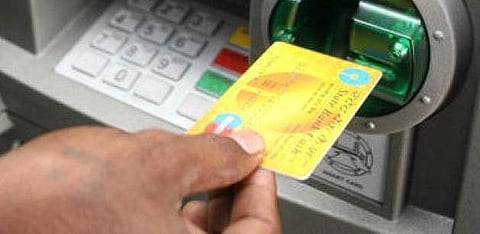 கோவையில் பண அட்டை பயன்பாடு அதிகரிக்கவில்லை﻿: வணிகர்கள் வேதனை﻿