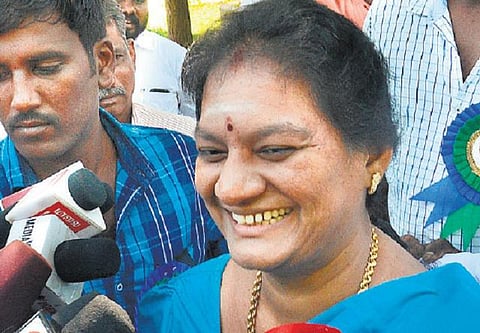 பெண் வழக்கறிஞர் வீடு தாக்கப்பட்ட வழக்கு: சசிகலா புஷ்பாவின் முன்ஜாமீன் மனு மீதான தீர்ப்பு ஒத்திவைப்பு﻿