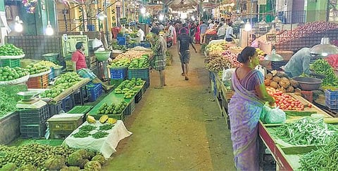 சில்லறை தட்டுப்பாடு எதிரொலி﻿: கோயம்பேடு சந்தையில் ஒரு வாரமாக வர்த்தகம் கடுமையாக பாதிப்பு﻿﻿