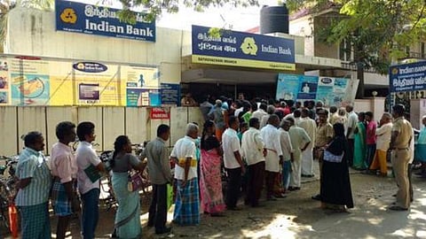 விரலில் மை வைக்கும் திட்டத்துக்கு வங்கி ஊழியர்கள் சங்கங்கள் எதிர்ப்பு﻿